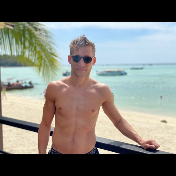 Meet your Posher, Cody - Picture 10 of 14